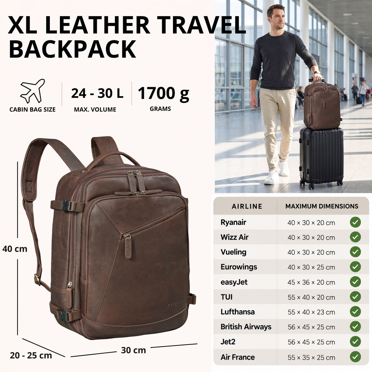 Dunkelbrauner XL-Leder-Reiserucksack, 3/4-Ansicht mit Abmessungen; rechts Reisender mit Trolley im Flughafen.