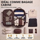Offener 30L Rucksack zamora braun aus Leder, Draufsicht mit gepackter Kleidung, Schuhen, Kulturbeutel und Reise-Accessoires.