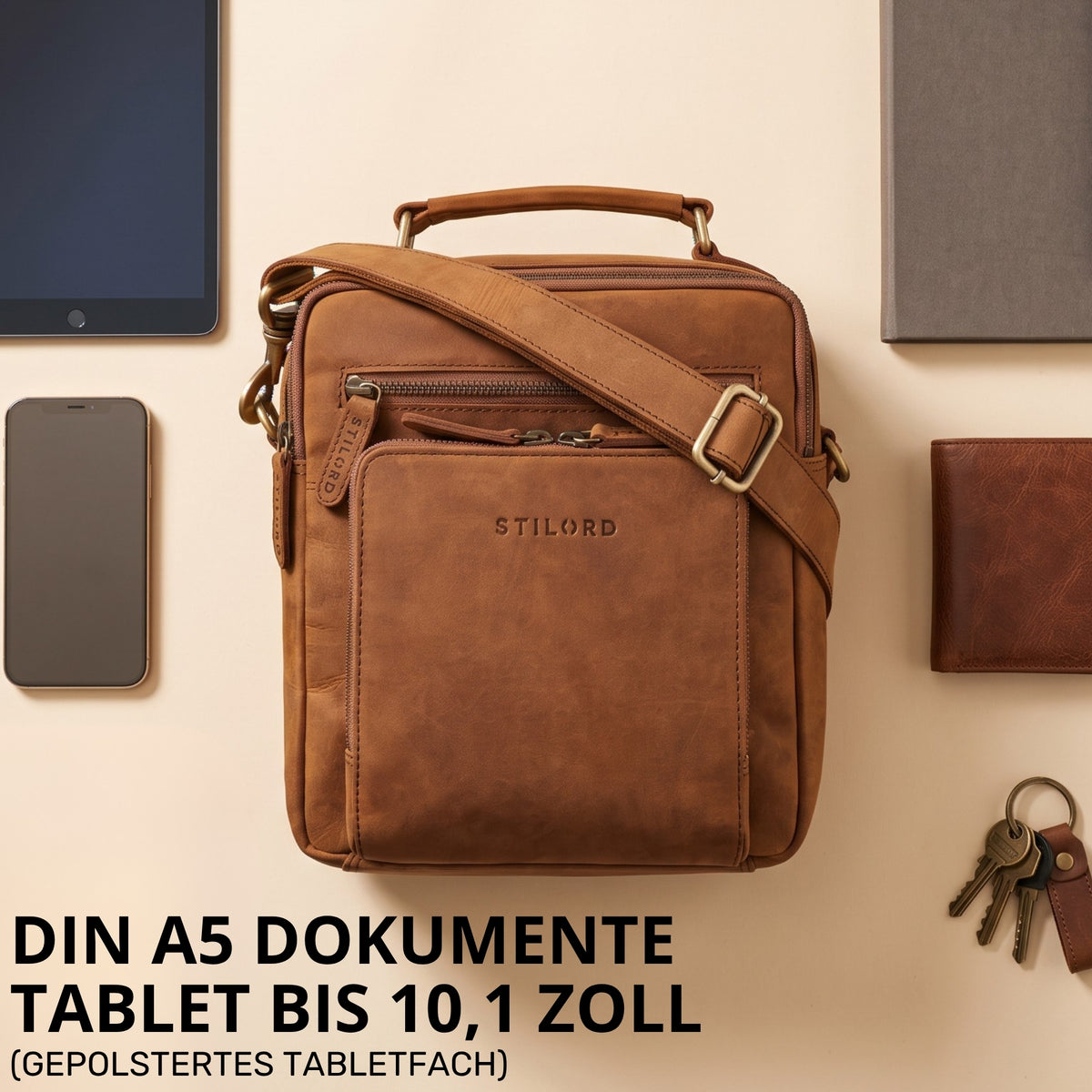 Kleine Umhängetasche aus Leder tan mit Henkel, gepolstertes Tabletfach (10,1 Zoll), Platz für DIN A5, STILORD-Prägung